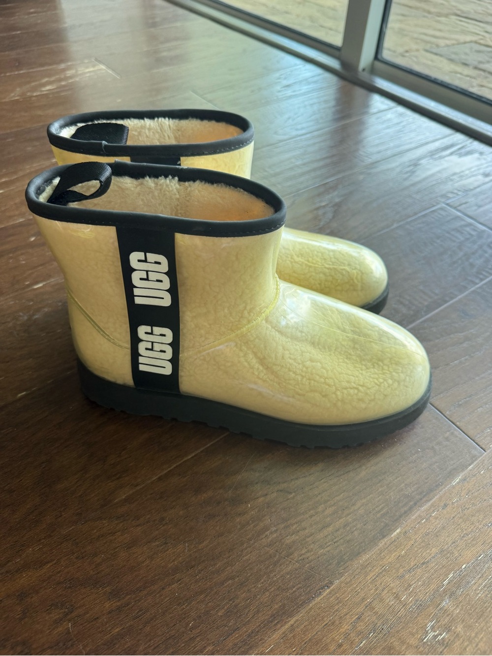 UGG Classic Clear Mini Yellow Waterproof Sheepskin Boots Women’s Size 9